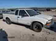 2002 Chevrolet S-10 LS с VIN 1GCCS19W128105784, выставлен на аукционе Copart как лот 73463244 с пробегом Не указан миль и Чистый • Clean title. История ставок и продаж доступна на DreamBid. Изображение 4.