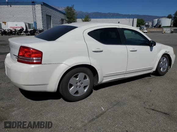 ✅ 2010 Dodge Avenger SXT • VIN: 1B3CC4FB0AN185919 • Лот: 75698004. Опубликован ранее на Copart с пробегом 216 105 миль. Бесплатный доступ к архиву аукционных продаж из США и подробный отчёт об истории автомобиля на DreamBid. Изображение 3.