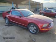✅ 2005 Ford Mustang Deluxe • VIN: 1ZVFT80N755238351 • Lot: 91249995. Wystawiony na Copart z przebiegiem 145 142 mil. Bezpłatny archiwum sprzedaży aukcyjnych z USA i szczegółowy raport historii pojazdu na DreamBid. Zdjęcie 4.