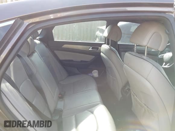 ✅ 2015 Hyundai Sonata Sport • VIN: 5NPE34AB6FH084163 • Lot: 43640225. Listed on IAAI with 234,665 mi. Free auction sales archive from the USA and detailed vehicle history report at DreamBid. Image 8.