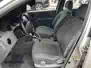 2005 Chevrolet Aveo LT z VIN KL1TG62615B413576, wystawiony jako Copart lot #67797175 z przebiegiem 90 290 mil mil oraz Szkoda całkowita • Salvage title. Historia ofert i sprzedaży dostępna na DreamBid. Obrazek 7.