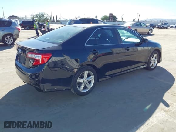 ✅ 2013 Toyota Camry XLE • VIN: 4T1BF1FK6DU258457 • Lot: 43578156. Listed on IAAI with 153,219 mi. Free auction sales archive from the USA and detailed vehicle history report at DreamBid. Image 4.