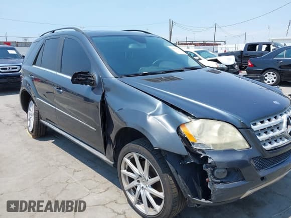 ✅ 2010 Mercedes-Benz M 350 • VIN: 4JGBB8GBXAA573147 • Lot: 42923203. Listed on IAAI with 179,727 mi. Free auction sales archive from the USA and detailed vehicle history report at DreamBid. Image 6.