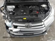 ✅ 2017 Toyota Highlander XLE • VIN: 5TDJZRFH3HS465604 • Lot: 43421333. Listed on IAAI with 93,238 mi. Free auction sales archive from the USA and detailed vehicle history report at DreamBid. Image 10.