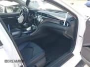 ✅ 2020 Toyota Camry SE • VIN: 4T1G11AK4LU872143 • Лот: 42736634. Опубликован ранее на IAAI с пробегом 111 329 миль. Бесплатный доступ к архиву аукционных продаж из США и подробный отчёт об истории автомобиля на DreamBid. Изображение 5.