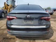 ✅ 2022 Volkswagen Jetta SEL • VIN: 3VWGM7BU5NM010536 • Лот: 61058555. Опубликован ранее на Copart с пробегом 45 639 миль. Бесплатный доступ к архиву аукционных продаж из США и подробный отчёт об истории автомобиля на DreamBid. Изображение 6.