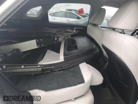 ✅ 2022 Lexus RX 350 • VIN: 2T2AZMDA5NC336823 • Lot: 86950954. Wystawiony na Copart z przebiegiem 38 959 mil. Bezpłatny archiwum sprzedaży aukcyjnych z USA i szczegółowy raport historii pojazdu na DreamBid. Zdjęcie 11.