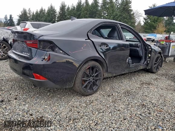 ✅ 2015 Lexus IS 250 • VIN: JTHCF1D24F5017889 • Лот: 92600915. Опубликован ранее на Copart с пробегом 134 727 миль. Бесплатный доступ к архиву аукционных продаж из США и подробный отчёт об истории автомобиля на DreamBid. Изображение 3.