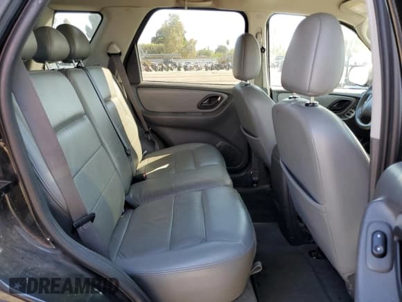 ✅ 2006 Ford Escape Hybrid • VIN: 1FMYU95H76KB01538 • Lot: 80738505. Listed on Copart with 226,523 mi. Free auction sales archive from the USA and detailed vehicle history report at DreamBid. Image 11.