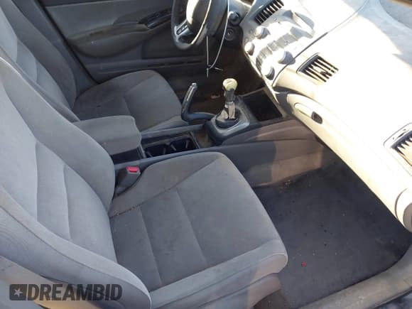 ✅ 2007 Honda Civic LX • VIN: 1HGFA15517L113614 • Лот: 43710780. Опубликован ранее на IAAI с пробегом 200 447 миль. Бесплатный доступ к архиву аукционных продаж из США и подробный отчёт об истории автомобиля на DreamBid. Изображение 5.