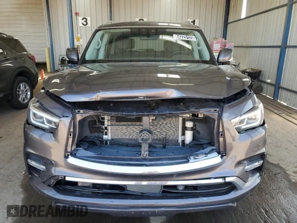 ✅ 2024 Infiniti QX80 Luxe • VIN: JN8AZ2AE3R9328557 • Lot: 64225125. Wystawiony na Copart z przebiegiem 28 691 mil. Bezpłatny archiwum sprzedaży aukcyjnych z USA i szczegółowy raport historii pojazdu na DreamBid. Zdjęcie 5.