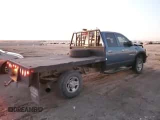 2006 Dodge 3500 Laramie z VIN 3D7LX38C36G195160, wystawiony jako Copart lot #83566884 z przebiegiem 246 401 mil mil oraz Szkoda całkowita • Salvage title. Historia ofert i sprzedaży dostępna na DreamBid. Obrazek 3.