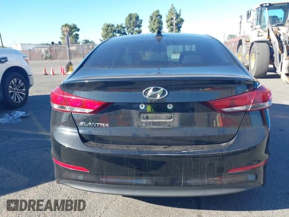 ✅ 2017 Hyundai Elantra Value Edition • VIN: 5NPD84LF6HH065211 • Лот: 43571387. Опубликован ранее на IAAI с пробегом 98 733 миль. Бесплатный доступ к архиву аукционных продаж из США и подробный отчёт об истории автомобиля на DreamBid. Изображение 16.