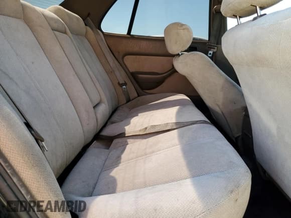 ✅ 1995 Toyota Camry LE • VIN: 4T1SK12E1SU572333 • Lot: 80828565. Wystawiony na Copart z przebiegiem 151 689 mil. Bezpłatny archiwum sprzedaży aukcyjnych z USA i szczegółowy raport historii pojazdu na DreamBid. Zdjęcie 10.