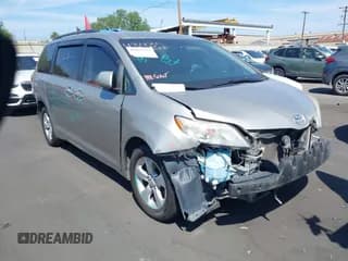 ✅ 2016 Toyota Sienna LE AAS • VIN: 5TDKK3DC7GS763228 • Lot: 41825352. Listed on IAAI with 262,704 mi. Free auction sales archive from the USA and detailed vehicle history report at DreamBid. Image 1.