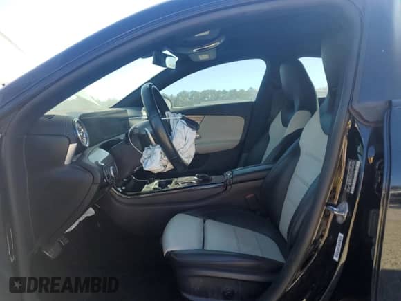 2021 Mercedes-Benz CLA 250 z VIN W1K5J4GB3MN176332, wystawiony jako Copart lot #84402625 z przebiegiem 63 076 mil mil oraz Czysty tytuł • Clean title. Historia ofert i sprzedaży dostępna na DreamBid. Obrazek 7.