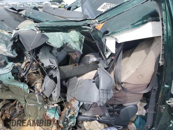 ✅ 2000 Toyota ECHO • VIN: JTDAT1231Y0037692 • Lot: 68755985. Wystawiony na Copart z przebiegiem Nie podano. Bezpłatny archiwum sprzedaży aukcyjnych z USA i szczegółowy raport historii pojazdu na DreamBid. Zdjęcie 7.