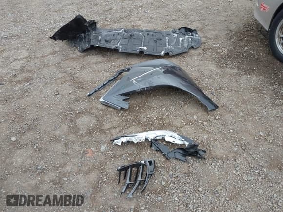 ✅ 2025 Lexus ES 300h • VIN: 58ADA1C10SU057257 • Lot: 42192136. Listed on IAAI with 8,030 mi. Free auction sales archive from the USA and detailed vehicle history report at DreamBid. Image 12.