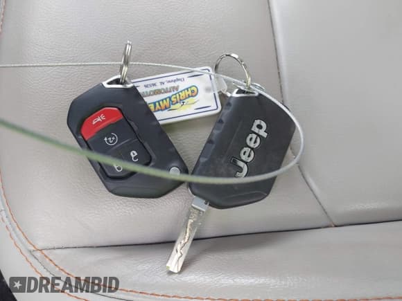 ✅ 2020 Jeep Gladiator Mojave • VIN: 1C6JJTEG7LL206581 • Lot: 41247922. Listed on IAAI with 27,876 mi. Free auction sales archive from the USA and detailed vehicle history report at DreamBid. Image 11.