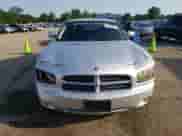 2010 Dodge Charger SXT z VIN 2B3CA3CV5AH311635, wystawiony jako Copart lot #60591954 z przebiegiem 82 301 mil mil oraz Szkoda całkowita • Salvage title. Historia ofert i sprzedaży dostępna na DreamBid. Obrazek 5.