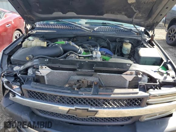 ✅ 2001 Chevrolet Silverado 2500HD • VIN: 1GCHK23181F154466 • Lot: 50887405. Wystawiony na Copart z przebiegiem 308 308 mil. Bezpłatny archiwum sprzedaży aukcyjnych z USA i szczegółowy raport historii pojazdu na DreamBid. Zdjęcie 11.