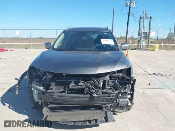 ✅ 2019 Nissan Rogue SV • VIN: KNMAT2MT1KP529429 • Lot: 43610739. Listed on IAAI with 145,700 mi. Free auction sales archive from the USA and detailed vehicle history report at DreamBid. Image 6.