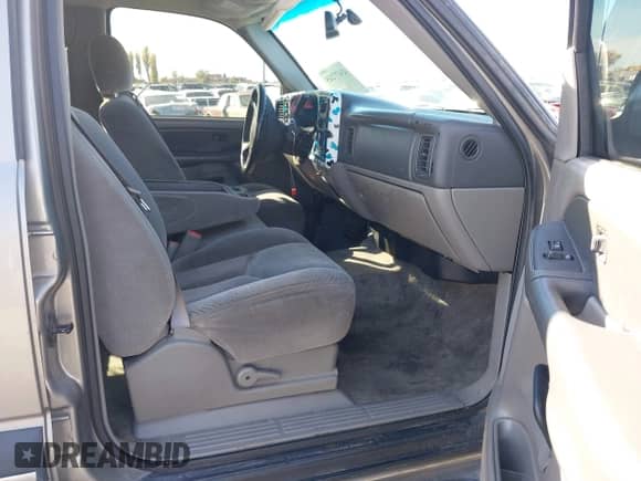 2003 Chevrolet Tahoe LT с VIN 1GNEK13Z23J248546, выставлен на аукционе IAAI как лот 43477245 с пробегом 226 380 миль миль и . История ставок и продаж доступна на DreamBid. Изображение 5.