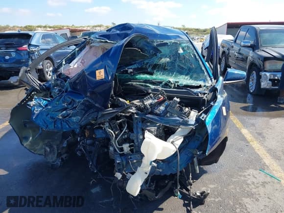 ✅ 2020 Chevrolet Equinox LT • VIN: 2GNAXKEV0L6220452 • Lot: 43386425. Wystawiony na IAAI z przebiegiem Nie podano. Bezpłatny archiwum sprzedaży aukcyjnych z USA i szczegółowy raport historii pojazdu na DreamBid. Zdjęcie 13.