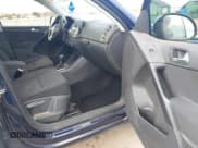 ✅ 2013 Volkswagen Tiguan S • VIN: WVGBV3AX5DW611731 • Lot: 43799657. Listed on IAAI with 219,411 mi. Free auction sales archive from the USA and detailed vehicle history report at DreamBid. Image 5.