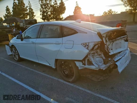 ✅ 2020 Honda Clarity • VIN: JHMZC5F1XLC001329 • Lot: 94188745. Wystawiony na Copart z przebiegiem 44 884 mil. Bezpłatny archiwum sprzedaży aukcyjnych z USA i szczegółowy raport historii pojazdu na DreamBid. Zdjęcie 2.