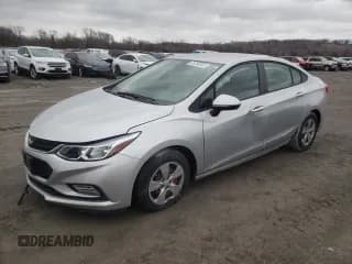 ✅ 2018 Chevrolet Cruze LS • VIN: 1G1BC5SM0J7120279 • Lot: 36186393. Listed on Copart with 61,193 mi. Free auction sales archive from the USA and detailed vehicle history report at DreamBid. Image 1.
