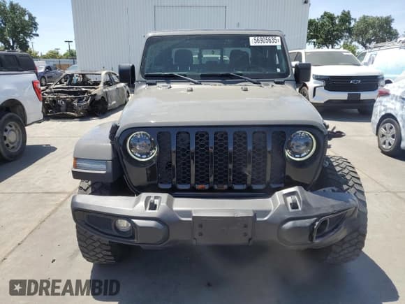 ✅ 2023 Jeep Gladiator Sport S • VIN: 1C6HJTAG3PL552959 • Lot: 56905635. Wystawiony na Copart z przebiegiem 30 356 mil. Bezpłatny archiwum sprzedaży aukcyjnych z USA i szczegółowy raport historii pojazdu na DreamBid. Zdjęcie 5.