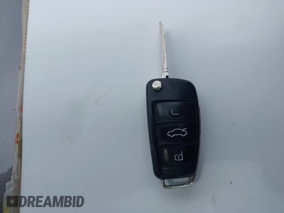 ✅ 2012 Audi Q7 Premium Plus • VIN: WA1LGAFEXCD008924 • Lot: 42619348. Listed on IAAI with 153,529 mi. Free auction sales archive from the USA and detailed vehicle history report at DreamBid. Image 11.