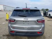 ✅ 2019 Jeep Compass Altitude • VIN: 3C4NJCBB4KT685869 • Lot: 40695811. Wystawiony na IAAI z przebiegiem 70 065 mil. Bezpłatny archiwum sprzedaży aukcyjnych z USA i szczegółowy raport historii pojazdu na DreamBid. Zdjęcie 17.