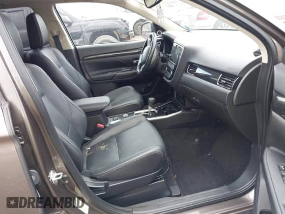 2017 Mitsubishi Outlander SE с VIN JA4AZ3A35HZ070275, выставлен на аукционе IAAI как лот 42145554 с пробегом 47 335 миль миль и . История ставок и продаж доступна на DreamBid. Изображение 5.