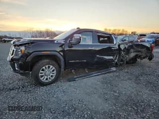 ✅ 2022 GMC Sierra 2500HD Denali • VIN: 1GT19REY6NF121343 • Лот: 93402475. Опубликован ранее на Copart с пробегом 44 640 миль. Бесплатный доступ к архиву аукционных продаж из США и подробный отчёт об истории автомобиля на DreamBid. Изображение 1.