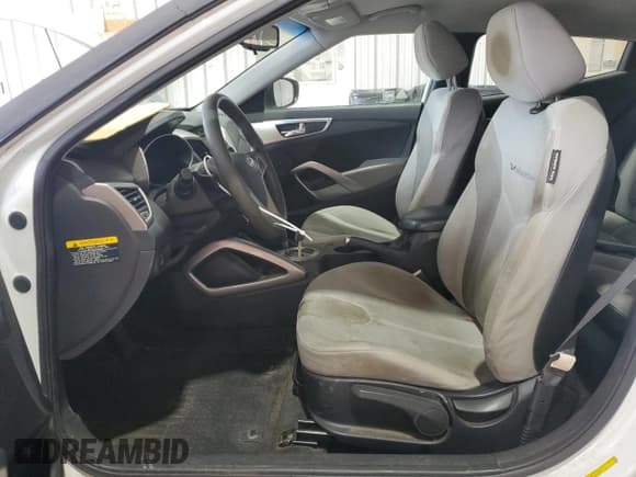 ✅ 2012 Hyundai Veloster w/Red Int • VIN: KMHTC6AD8CU039761 • Lot: 84596195. Listed on Copart with 120,240 mi. Free auction sales archive from the USA and detailed vehicle history report at DreamBid. Image 7.