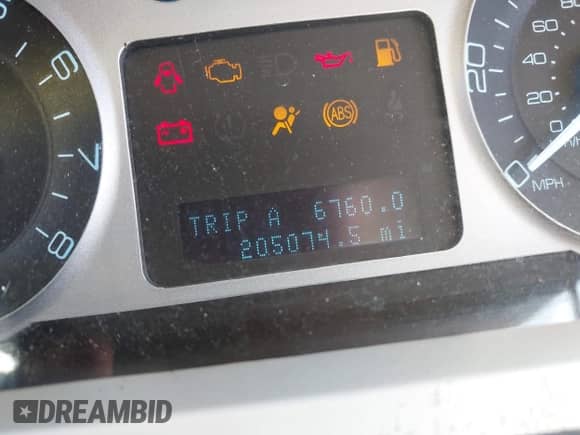 2010 Mercury Mariner z VIN 4M2CN8B75AKJ13322, wystawiony jako IAAI lot #42832064 z przebiegiem 205 074 mil mil oraz . Historia ofert i sprzedaży dostępna na DreamBid. Obrazek 16.