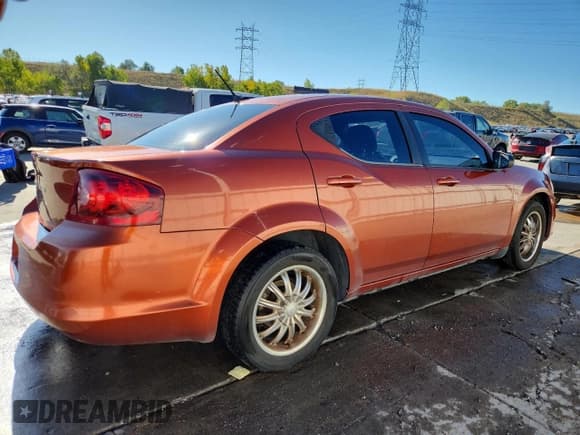 ✅ 2012 Dodge Avenger SE • VIN: 1C3CDZAB6CN276765 • Lot: 84898305. Listed on Copart with 142,279 mi. Free auction sales archive from the USA and detailed vehicle history report at DreamBid. Image 3.