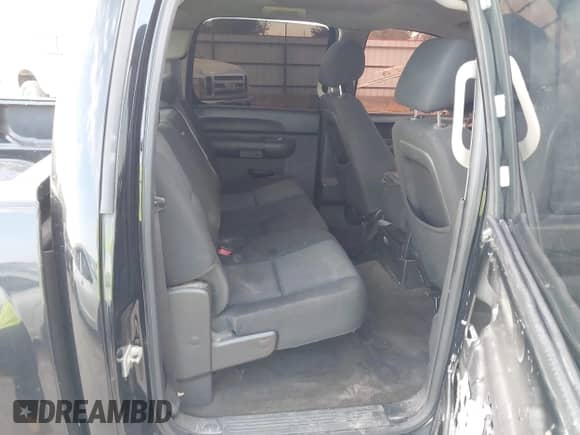 2012 Chevrolet Silverado 1500 LT z VIN 3GCPCSE05CG146498, wystawiony jako IAAI lot #43455786 z przebiegiem 258 971 mil mil oraz . Historia ofert i sprzedaży dostępna na DreamBid. Obrazek 8.