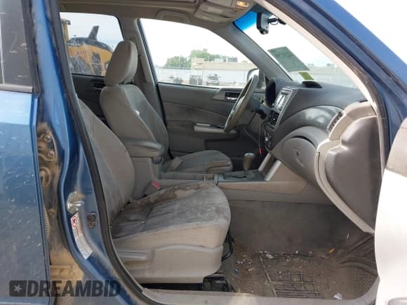 ✅ 2009 Subaru Forester X • VIN: JF2SH63639H762890 • Lot: 42251759. Listed on IAAI with 202,935 mi. Free auction sales archive from the USA and detailed vehicle history report at DreamBid. Image 5.