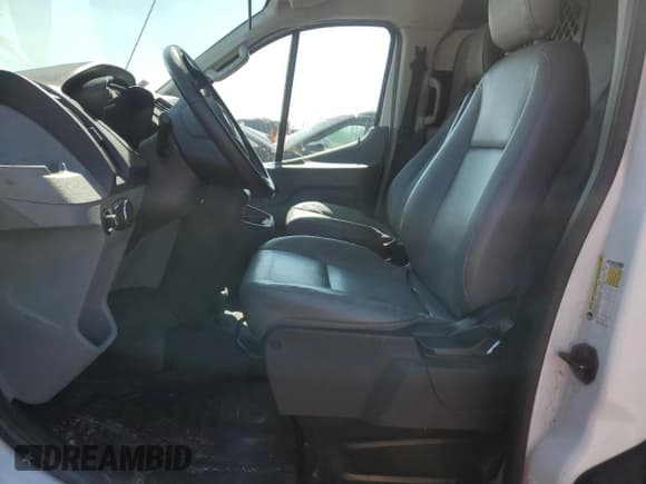 ✅ 2015 Ford Transit Cargo • VIN: 1FTNE1YM4FKA74992 • Лот: 80486125. Опубликован ранее на Copart с пробегом 212 740 миль. Бесплатный доступ к архиву аукционных продаж из США и подробный отчёт об истории автомобиля на DreamBid. Изображение 7.