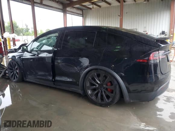 ✅ 2023 Tesla Model X Plaid • VIN: 7SAXCBE64PF398164 • Lot: 72457274. Wystawiony na Copart z przebiegiem Nie podano. Bezpłatny archiwum sprzedaży aukcyjnych z USA i szczegółowy raport historii pojazdu na DreamBid. Zdjęcie 2.
