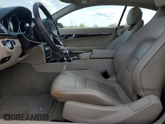 ✅ 2014 Mercedes-Benz E 350 • VIN: WDDKJ5KB8EF223964 • Lot: 54680845. Listed on Copart with 71,989 mi. Free auction sales archive from the USA and detailed vehicle history report at DreamBid. Image 7.