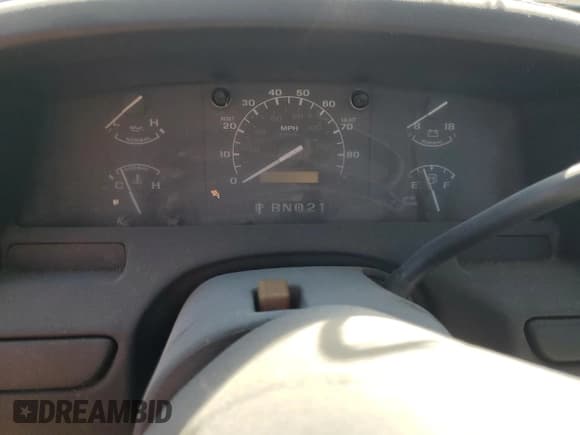 ✅ 1997 Ford F-350 • VIN: 1FTHF36H0VEC38828 • Lot: 84471955. Wystawiony na Copart z przebiegiem Nie podano. Bezpłatny archiwum sprzedaży aukcyjnych z USA i szczegółowy raport historii pojazdu na DreamBid. Zdjęcie 9.