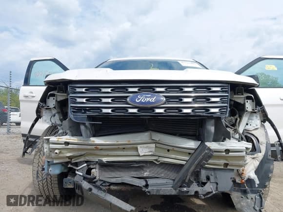 ✅ 2017 Ford Explorer XLT • VIN: 1FM5K8DH5HGB79150 • Лот: 42215905. Опубликован ранее на IAAI с пробегом 191 043 миль. Бесплатный доступ к архиву аукционных продаж из США и подробный отчёт об истории автомобиля на DreamBid. Изображение 6.