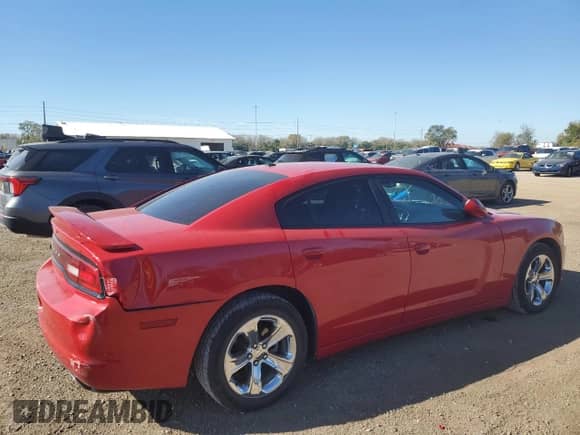 2013 Dodge Charger SXT с VIN 2C3CDXHG5DH522379, выставлен на аукционе Copart как лот 82646815 с пробегом 160 041 миль миль и Списание • Salvage title. История ставок и продаж доступна на DreamBid. Изображение 3.