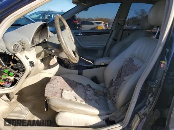 ✅ 2005 Mercedes-Benz C 240 • VIN: WDBRF81J15F649496 • Lot: 91863435. Listed on Copart with 251,015 mi. Free auction sales archive from the USA and detailed vehicle history report at DreamBid. Image 7.