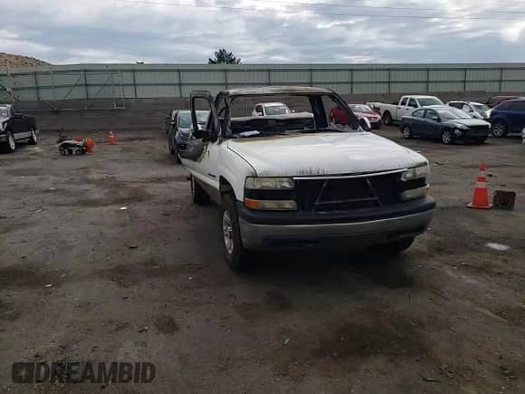2001 Chevrolet Silverado 1500 с VIN 1GCEK14V41Z237888, выставлен на аукционе Copart как лот 70597924 с пробегом Не указан миль и На запчасти • Non repairable. История ставок и продаж доступна на DreamBid. Изображение 11.