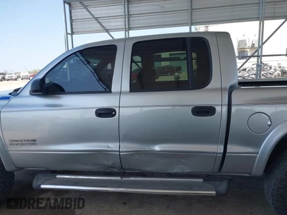 ✅ 2002 Dodge Dakota SLT • VIN: 1B7HG48N62S546119 • Lot: 41826998. Wystawiony na IAAI z przebiegiem 157 761 mil. Bezpłatny archiwum sprzedaży aukcyjnych z USA i szczegółowy raport historii pojazdu na DreamBid. Zdjęcie 14.